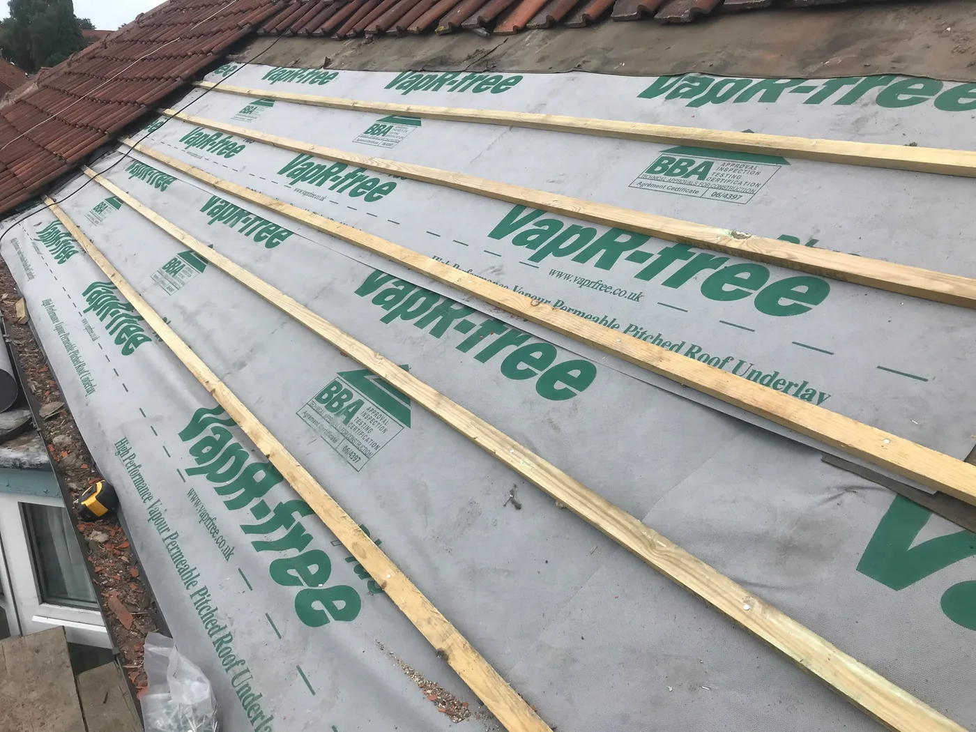 Breathable underlay and battens